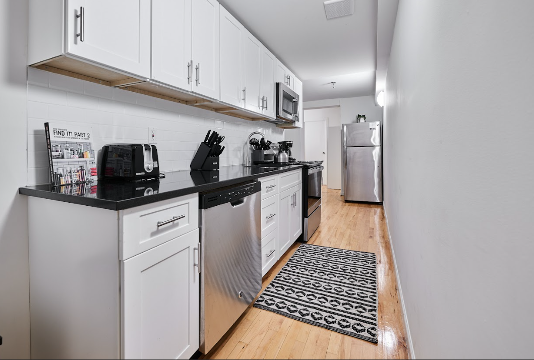 a room in East Village photo 5