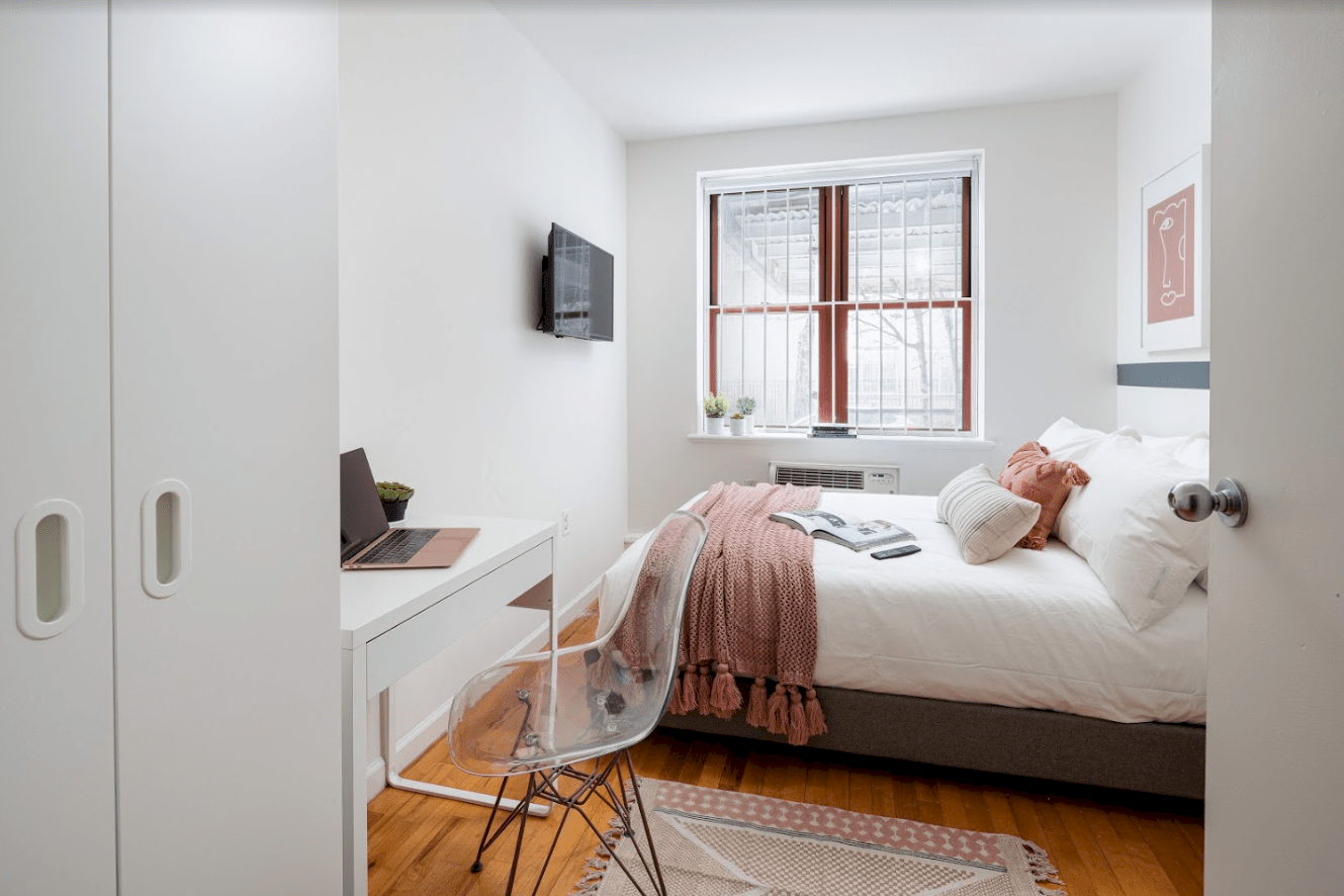 a room in East Village photo 2