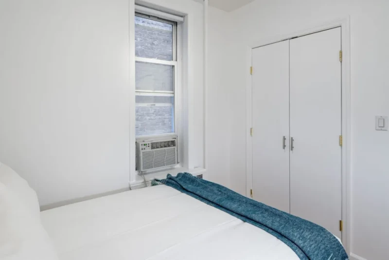 private room in Midtown East photo 2