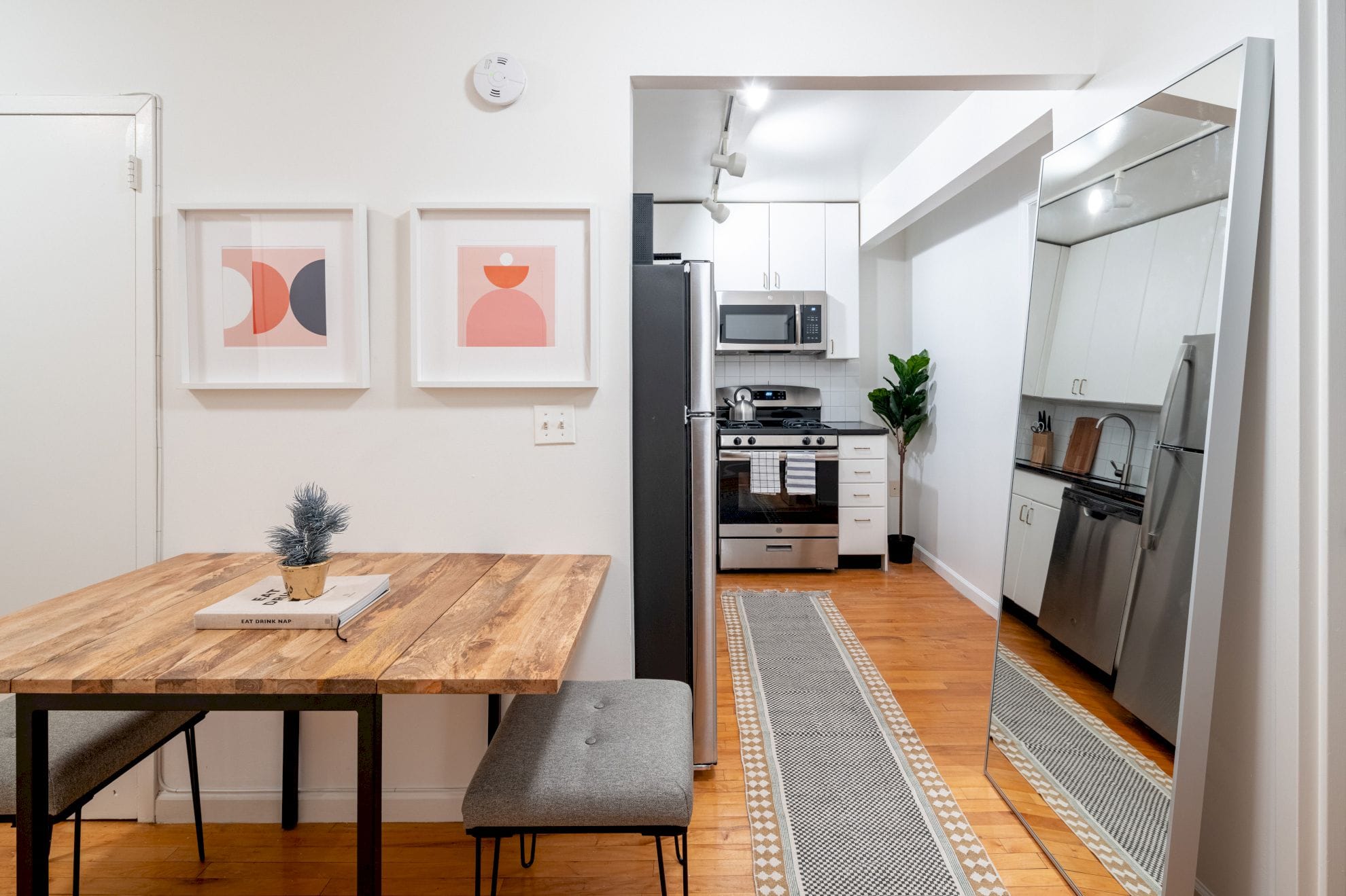 a room in East Village photo 5