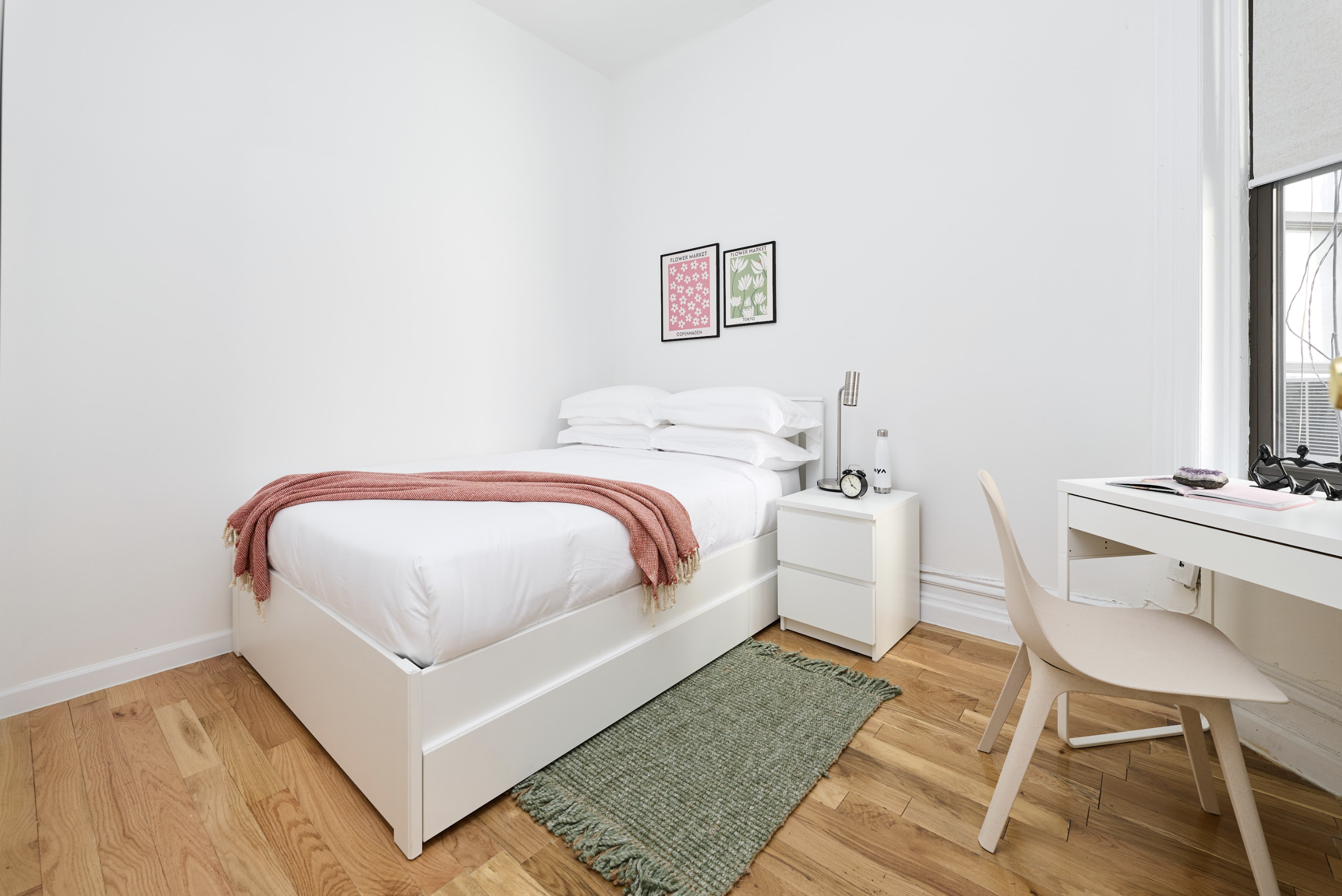 a room in Times Square photo 2