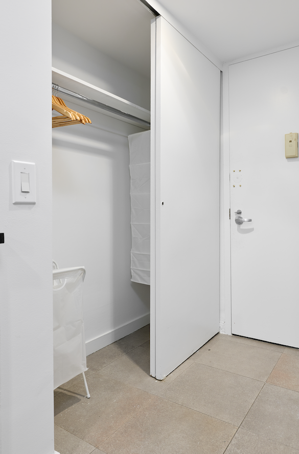 a room in East Village photo 10