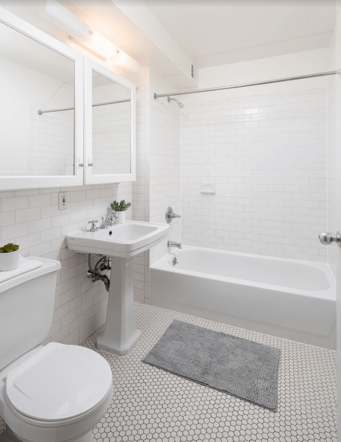 a room in East Village photo 5