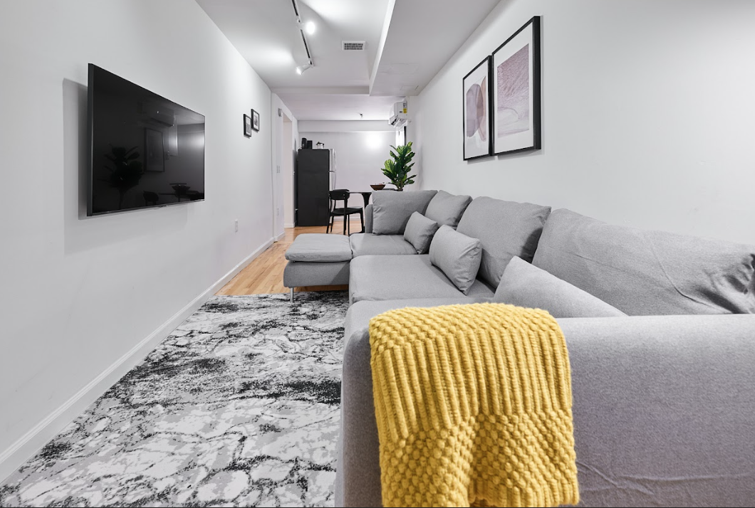 a room in East Village photo 9