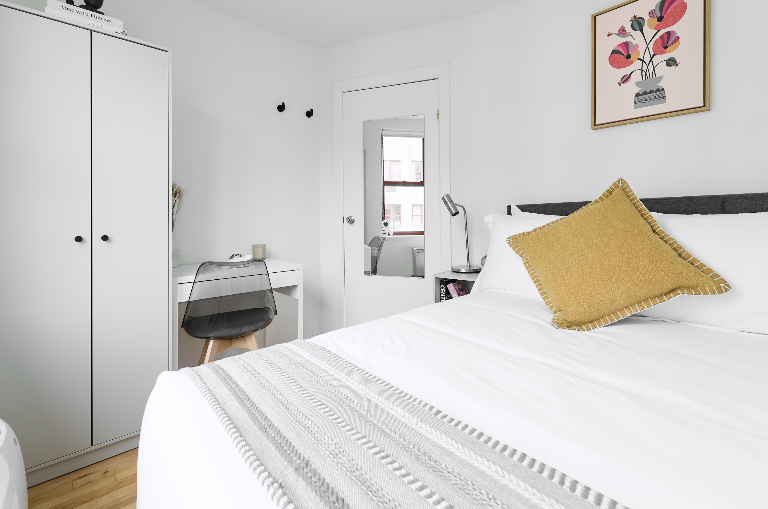 a room in East Village photo 9