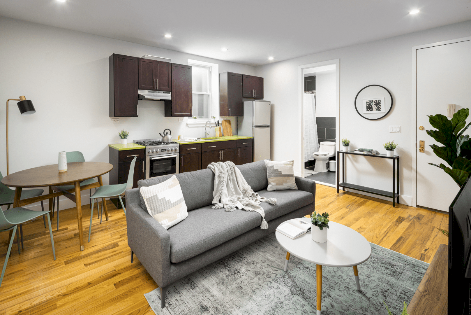 a room in Southside photo 4