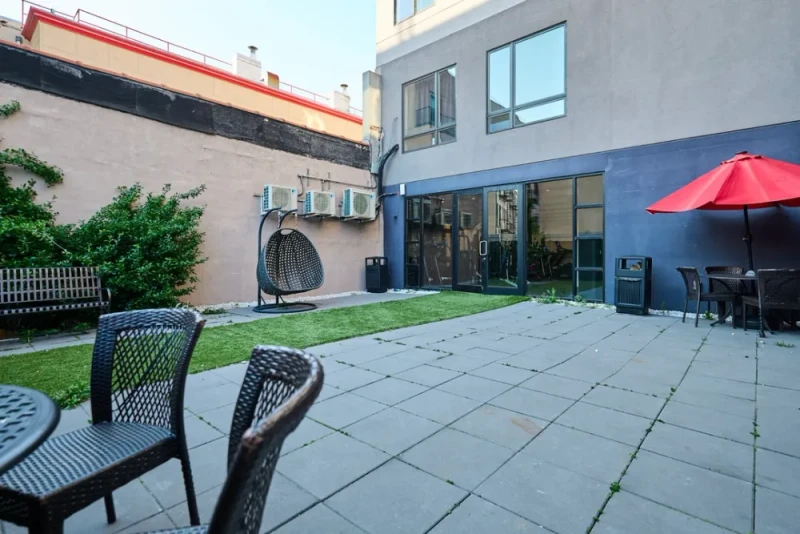 private room in Ridgewood photo 8