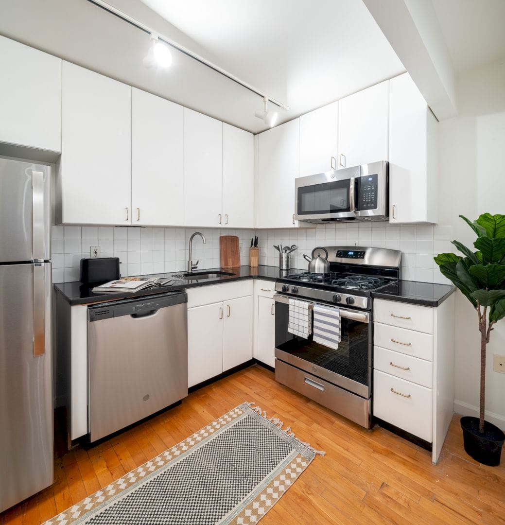 a room in East Village photo 5