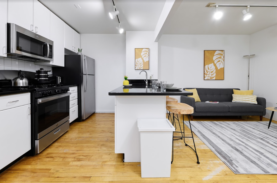 a room in East Village photo 7