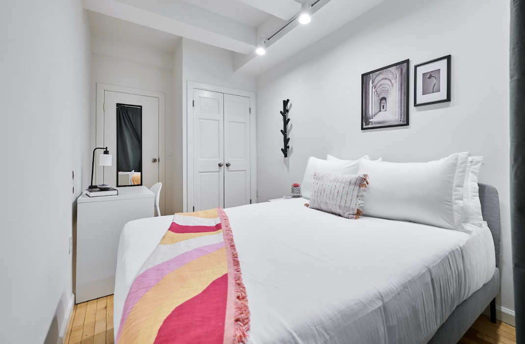 a room in East Village photo 4