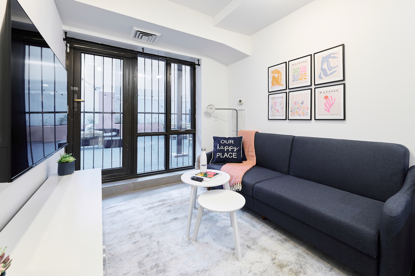 a room in East Village photo 5