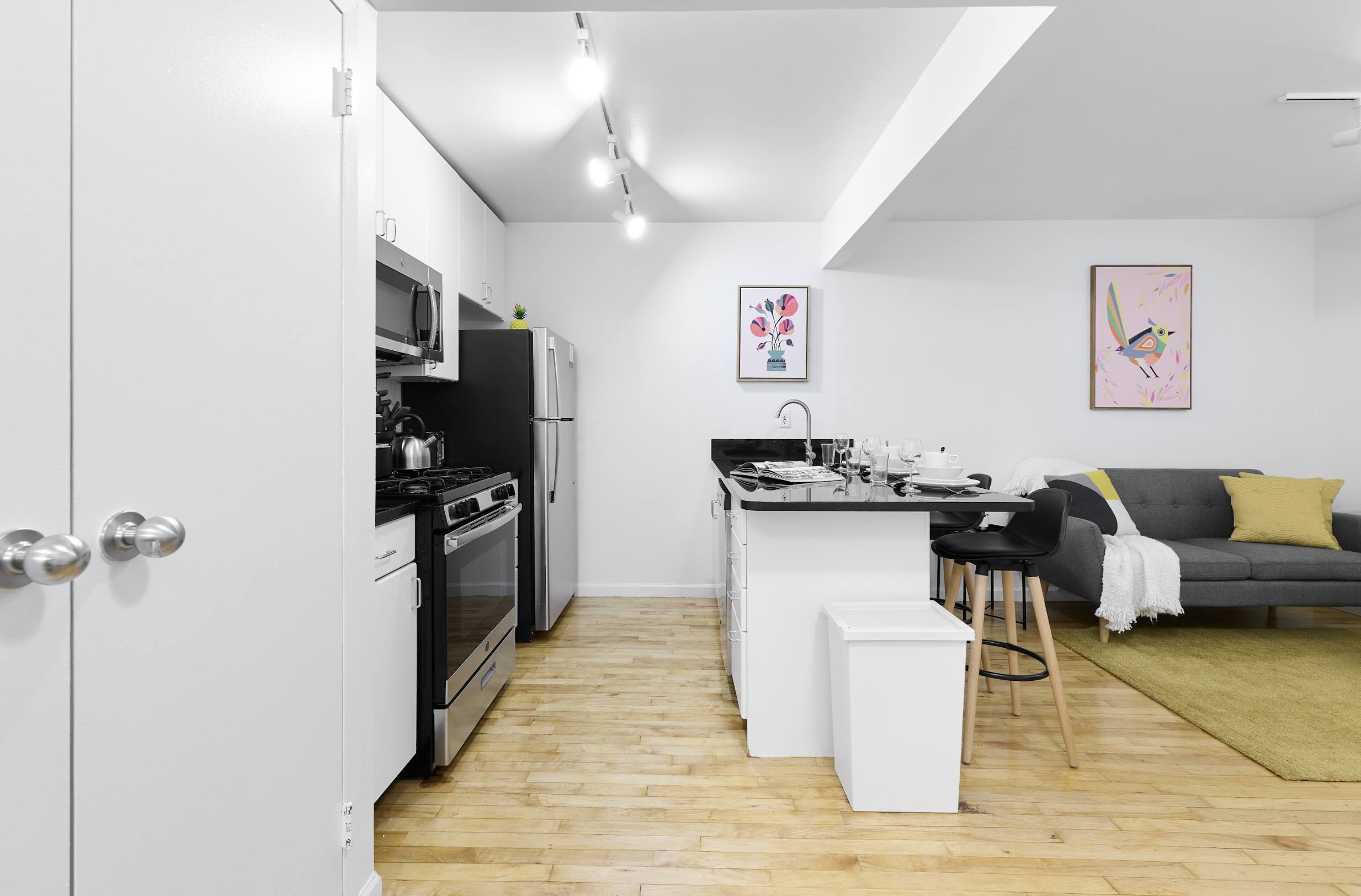 a room in East Village photo 10