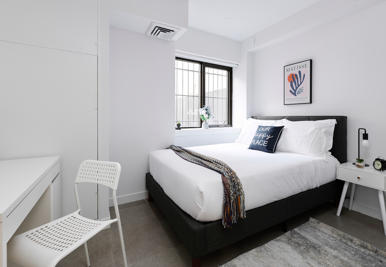a room in Lower East Side photo 4
