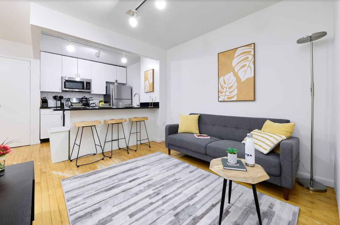 a room in East Village photo 6