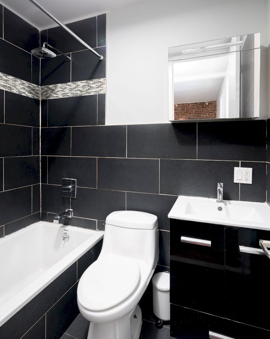 a room in Southside photo 5