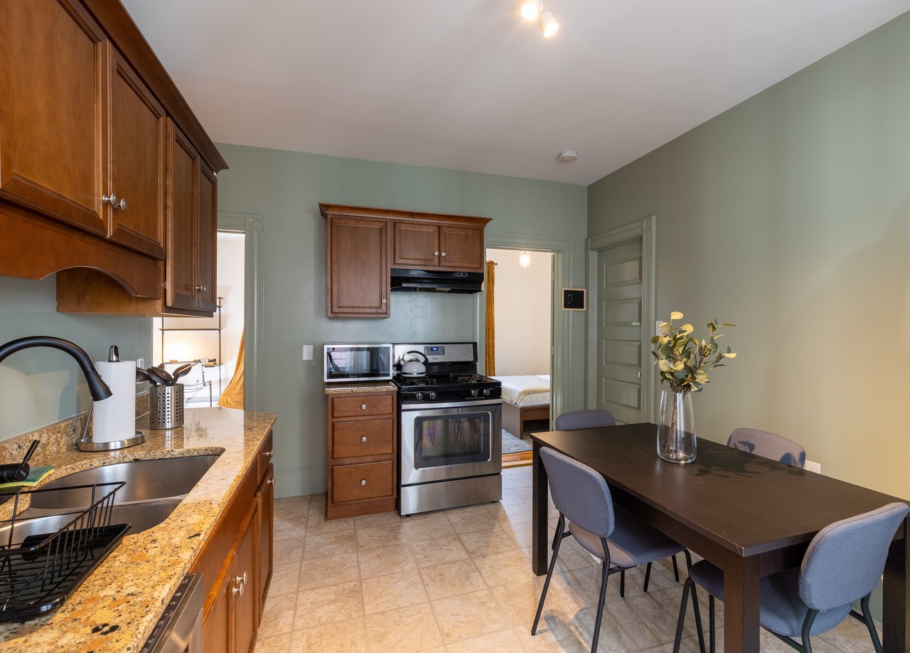 a room in Dorchester photo 6