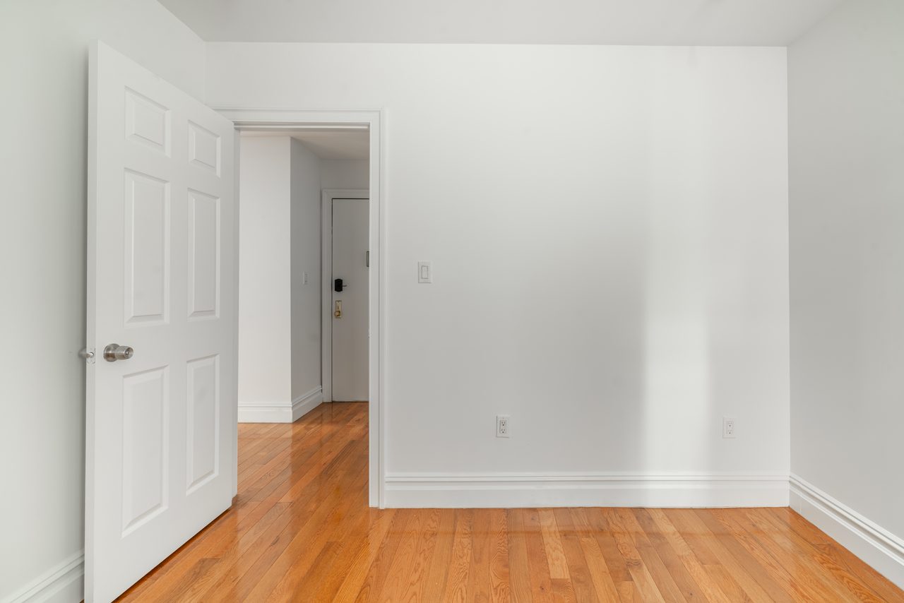 a room in East Village photo 4