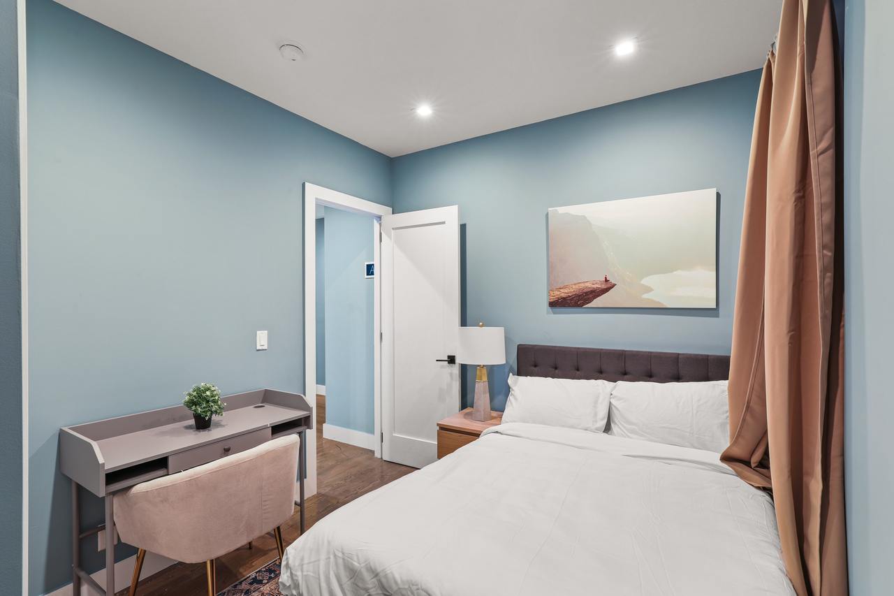 a room in Harlem photo 2