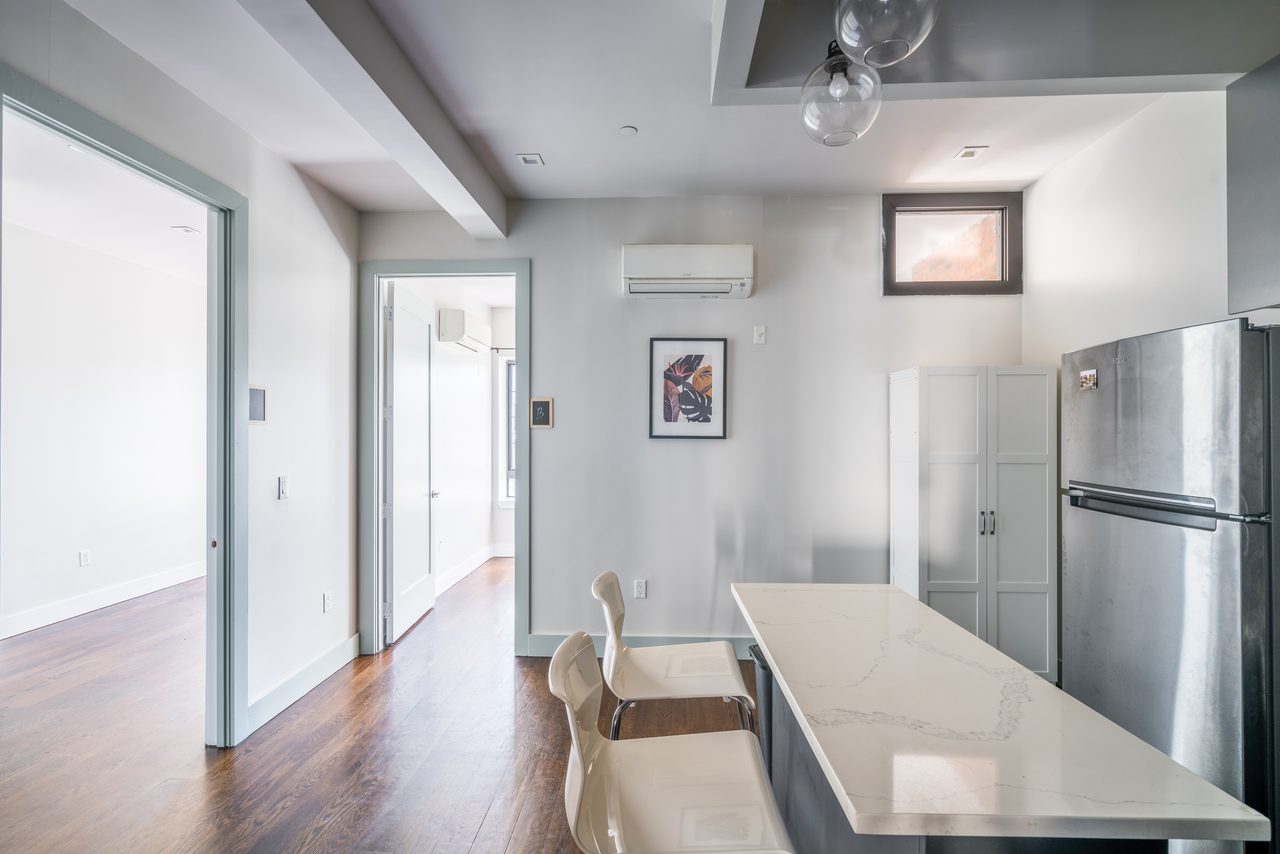 a room in Bedford-Stuyvesant photo 7