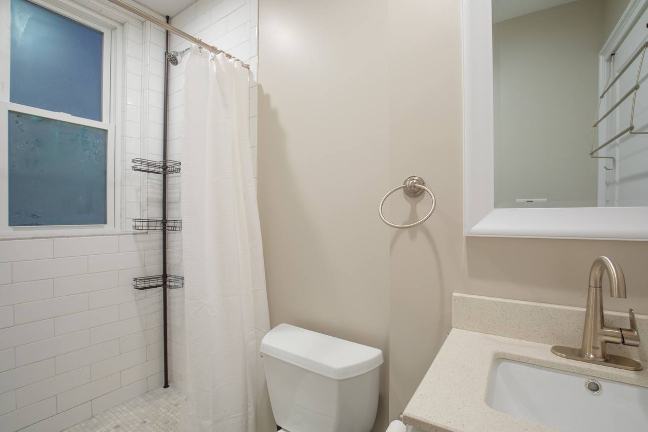 a room in North End photo 8