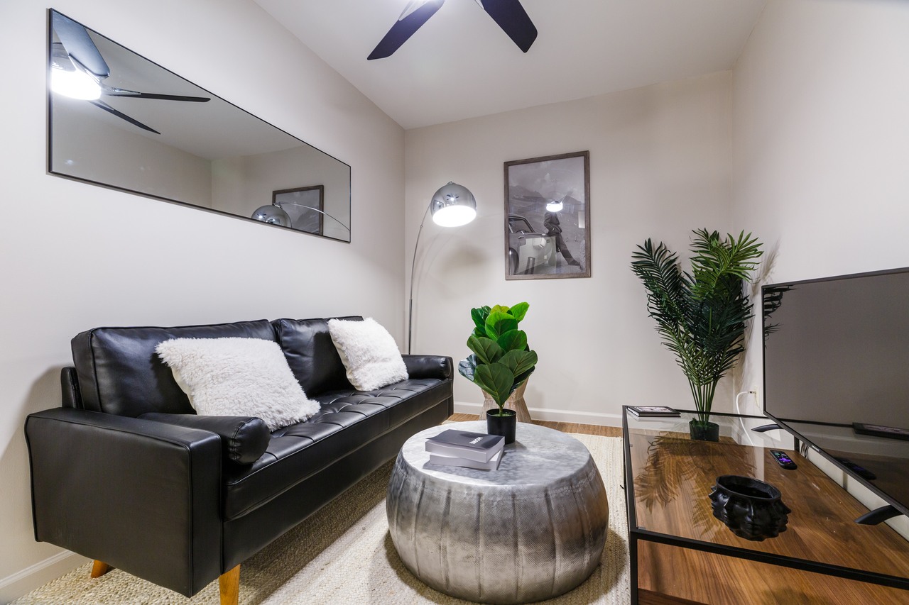 a room in Lower East Side photo 3