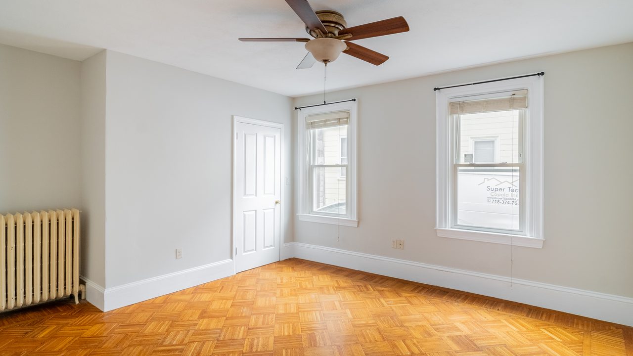 a room in East Somerville photo 2