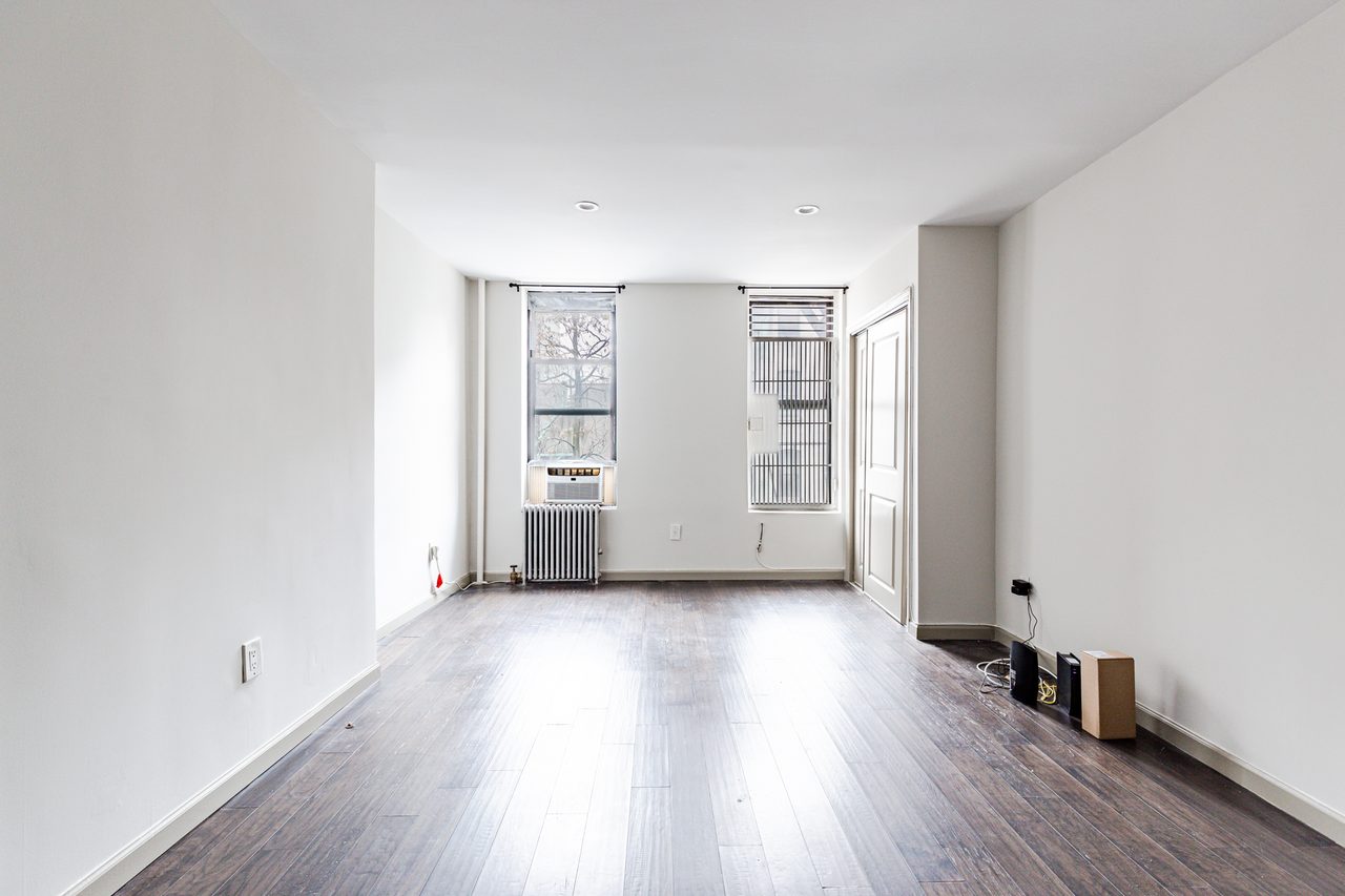 a room in East Village photo 8