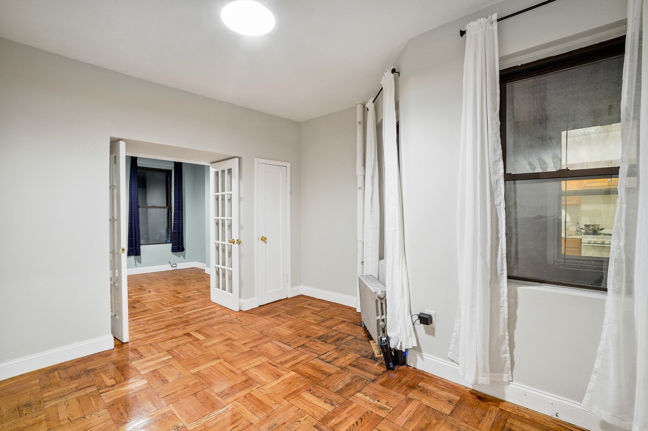 a room in East Village photo 5