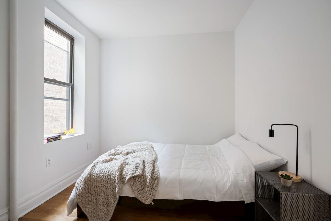 a room in Greenpoint photo 2