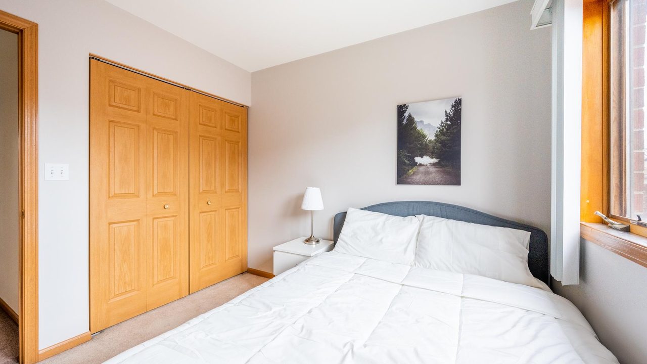 a room in Armour Square photo 3