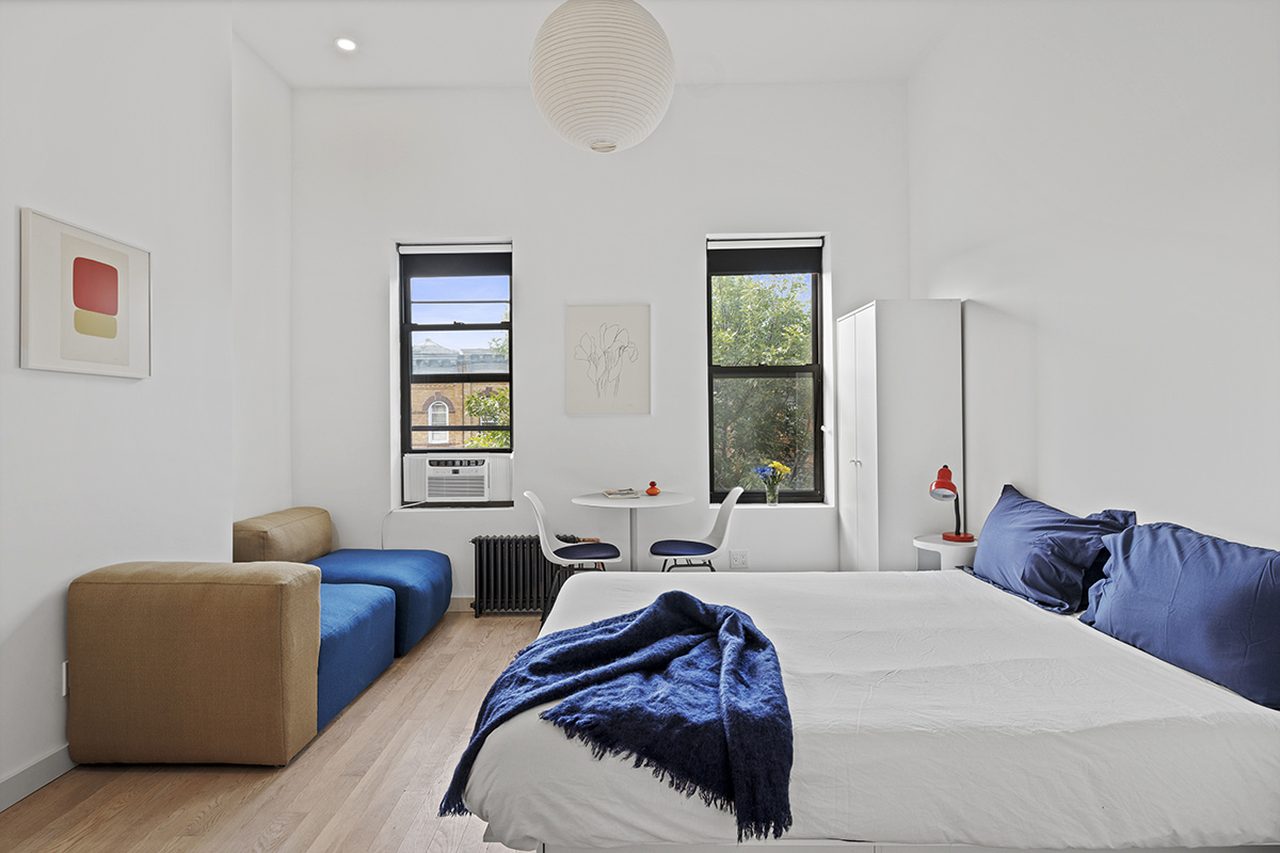 a room in Ridgewood photo 2