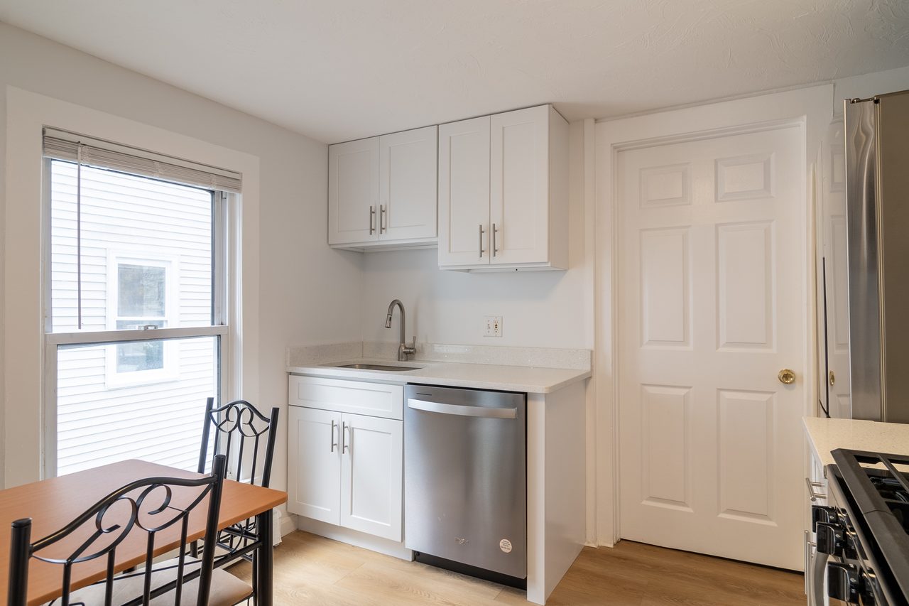 a room in East Cambridge photo 3