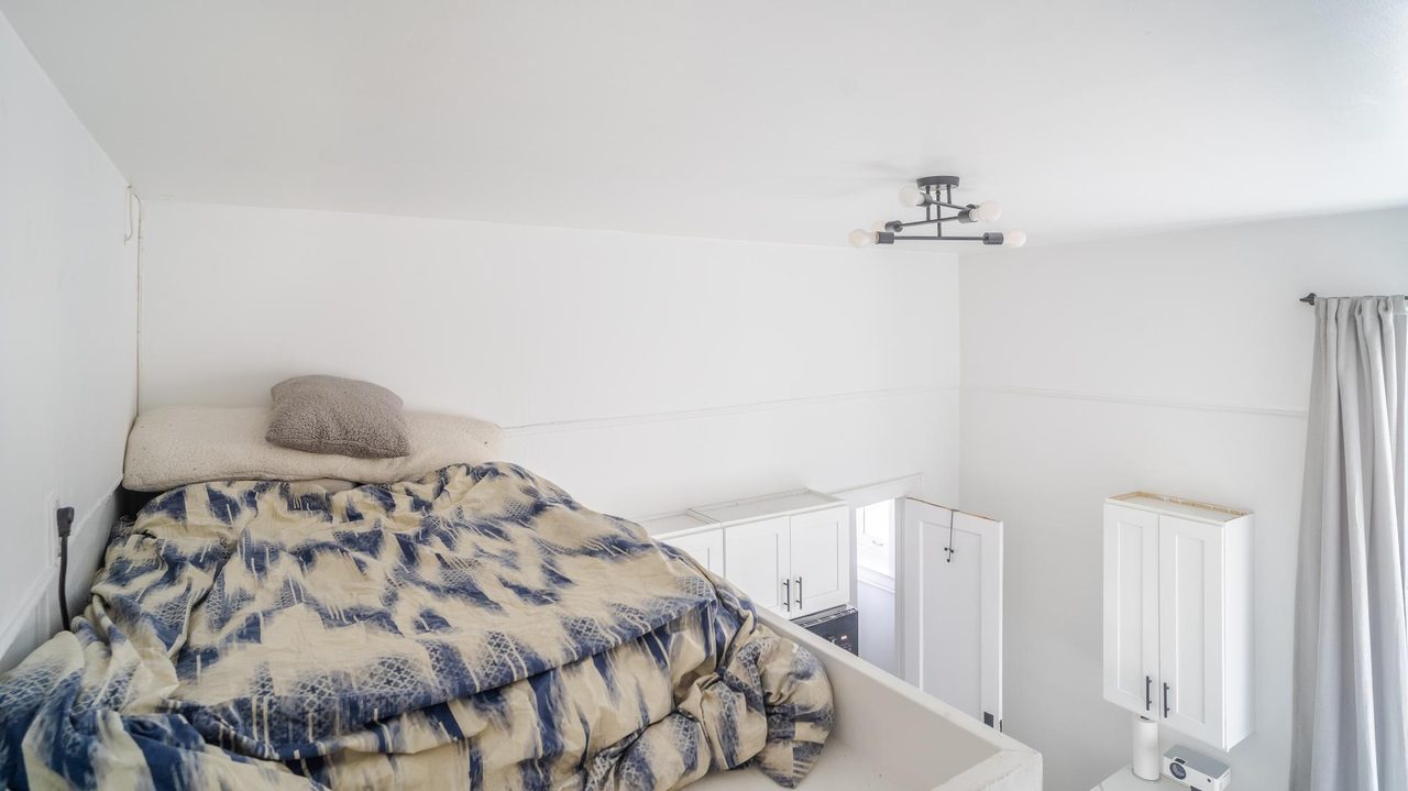 a room in Clinton Hill photo 7