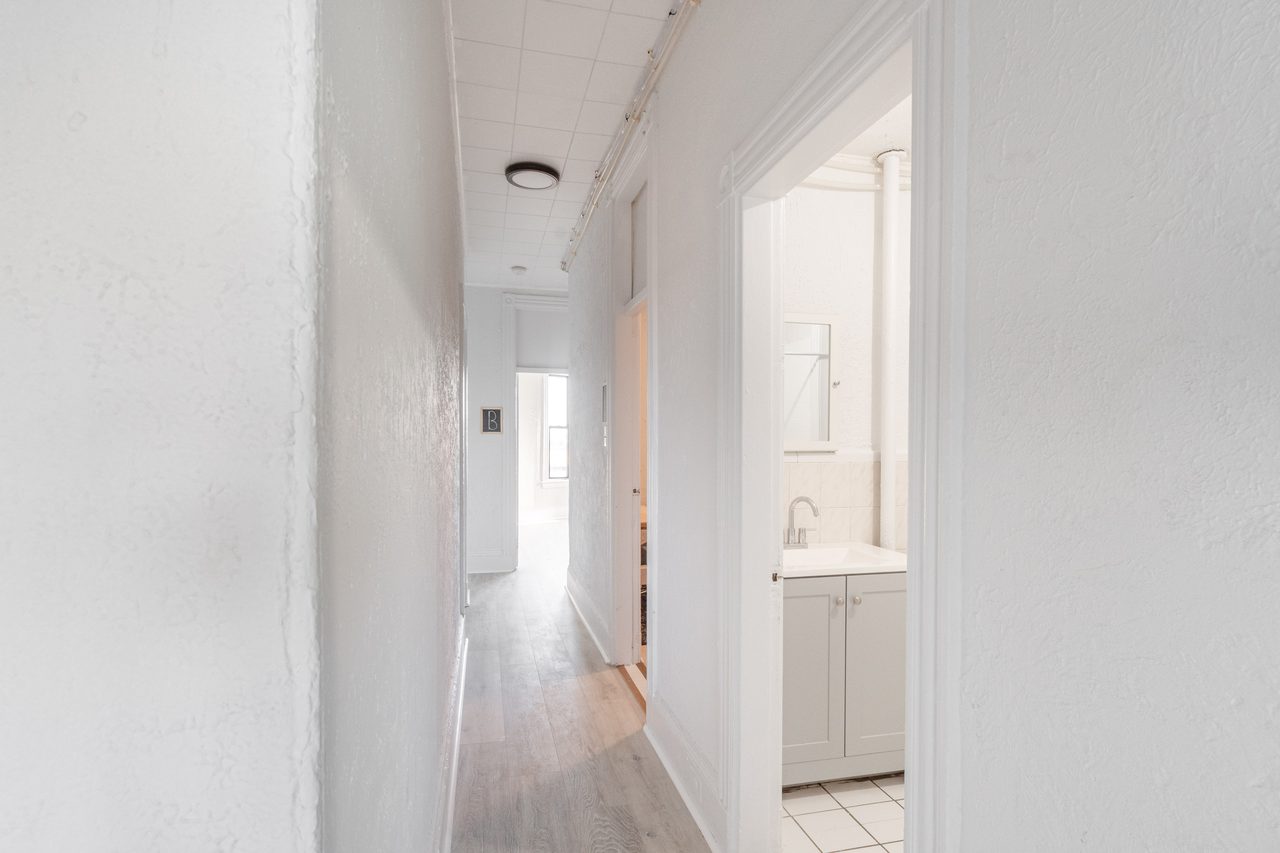 a room in Allston photo 6