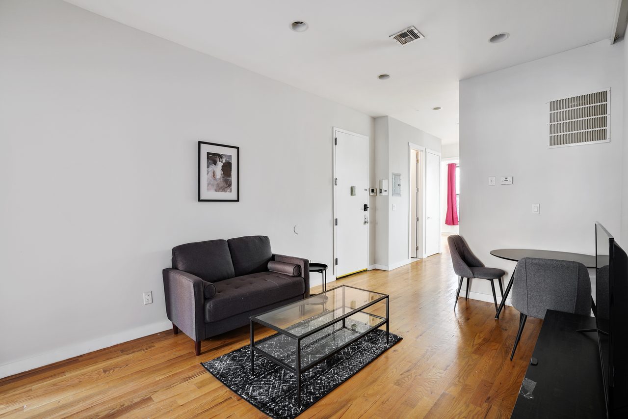 a room in Bedford-Stuyvesant photo 7