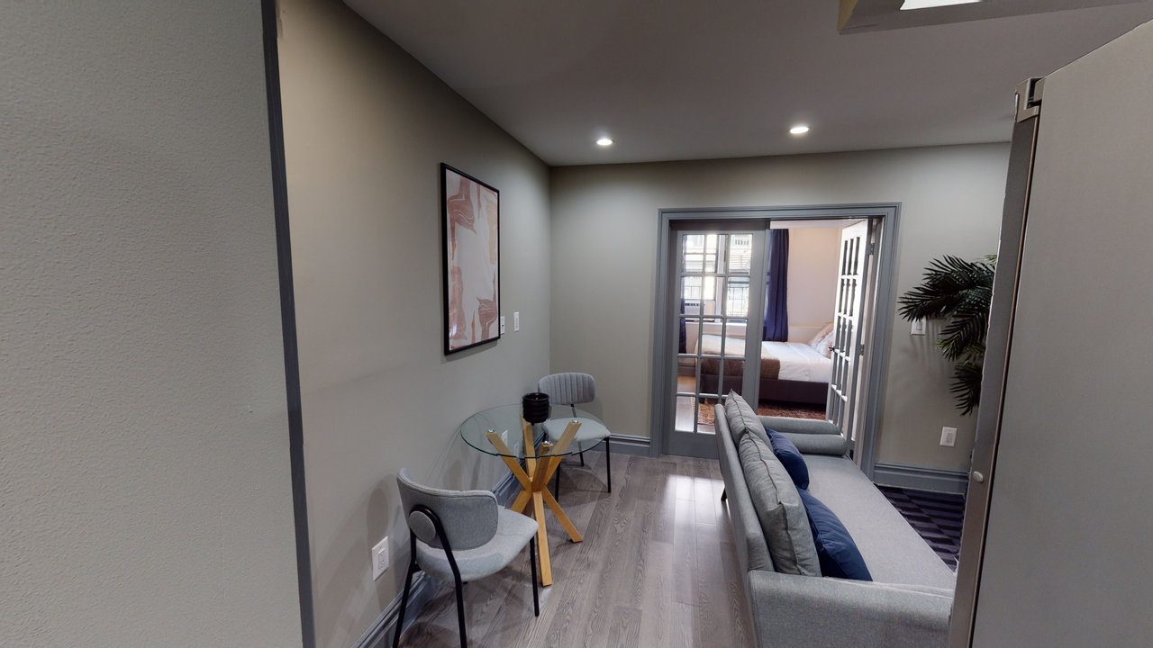 a room in East Village photo 4