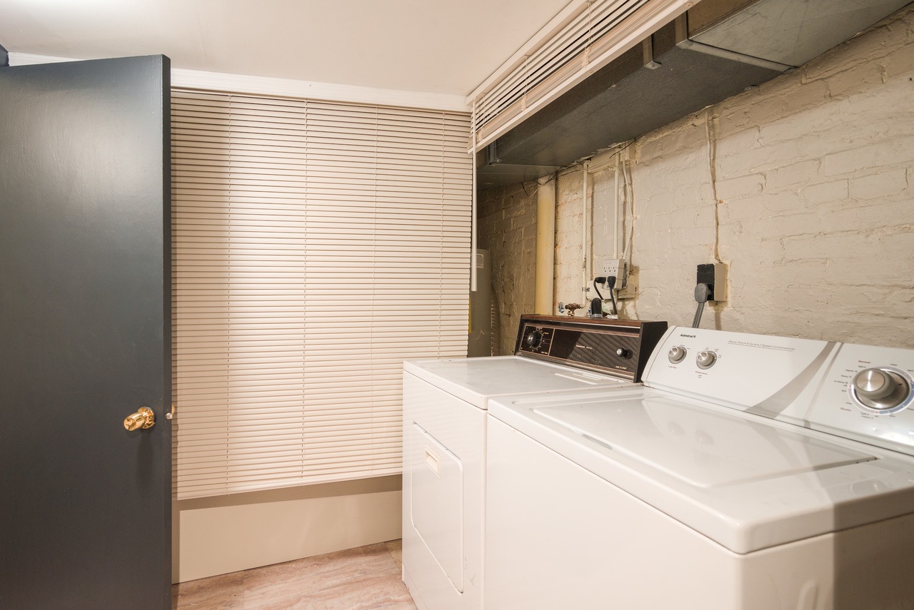 a room in Northwest Washington photo 9