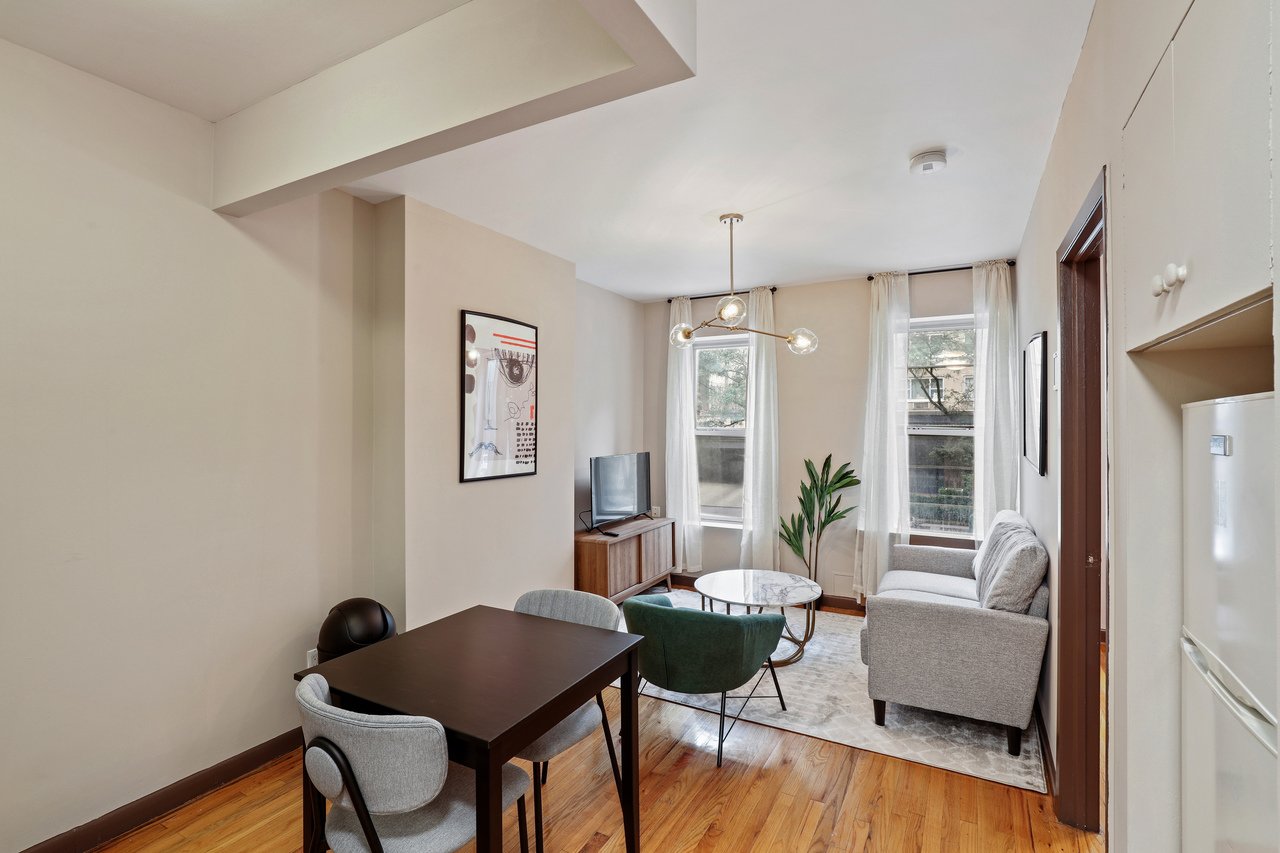 a room in Upper East Side photo 2