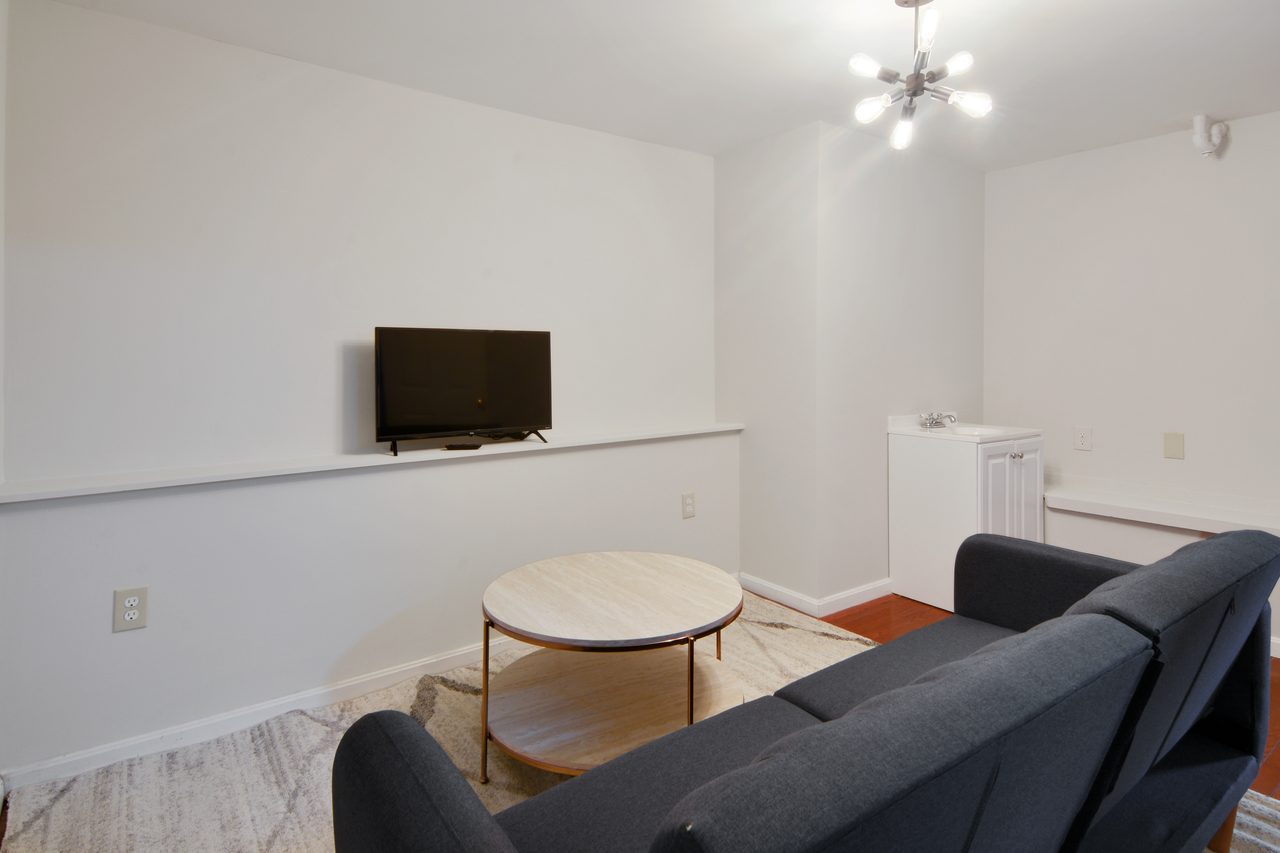 a room in Allston photo 5