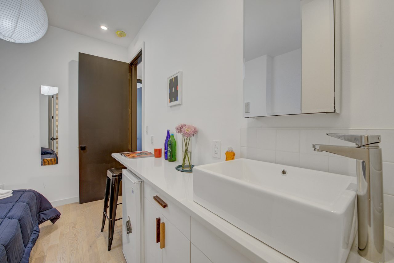 a room in Bushwick photo 6