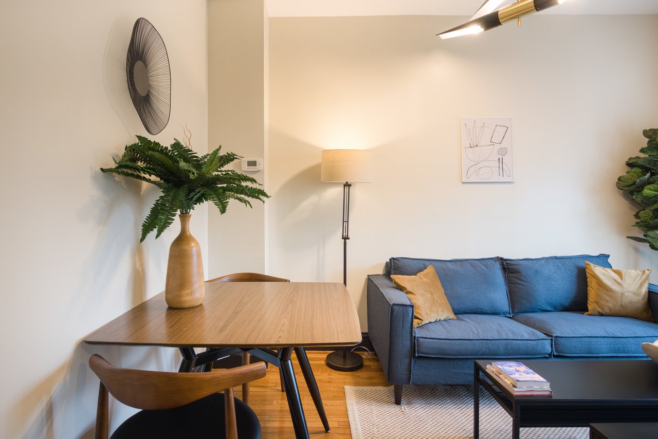 a room in Northwest Washington photo 4