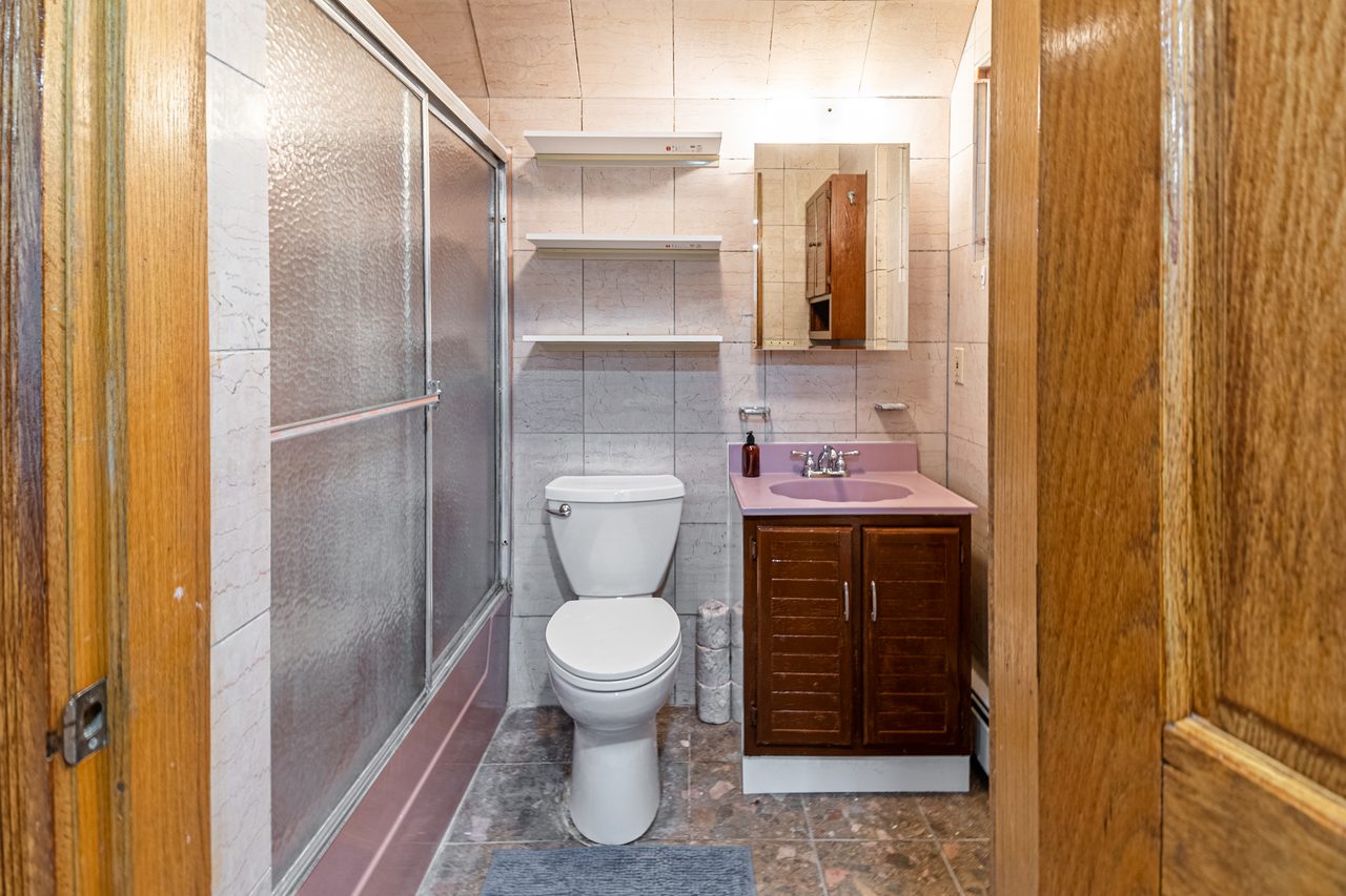 a room in Cambridgeport photo 7