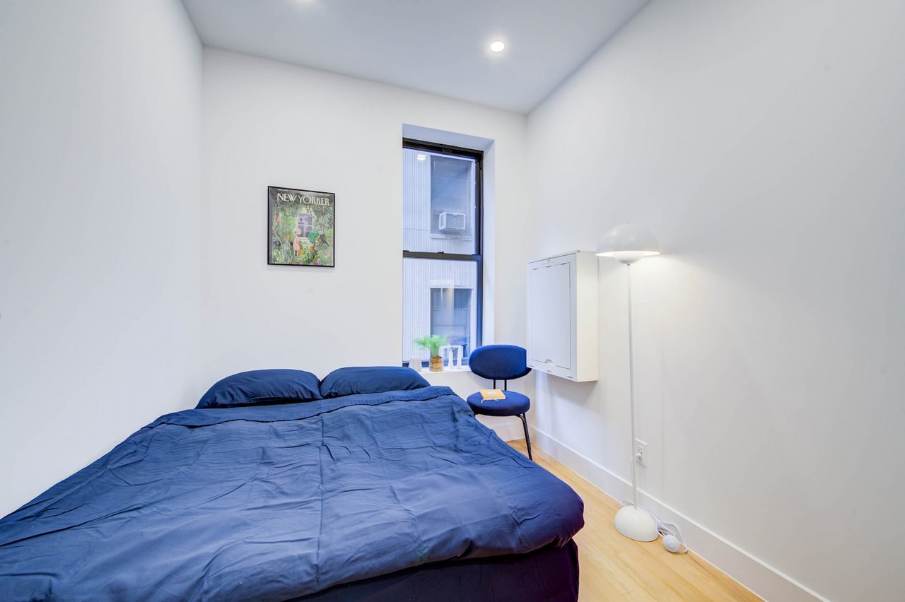 a room in Morningside Heights photo 3