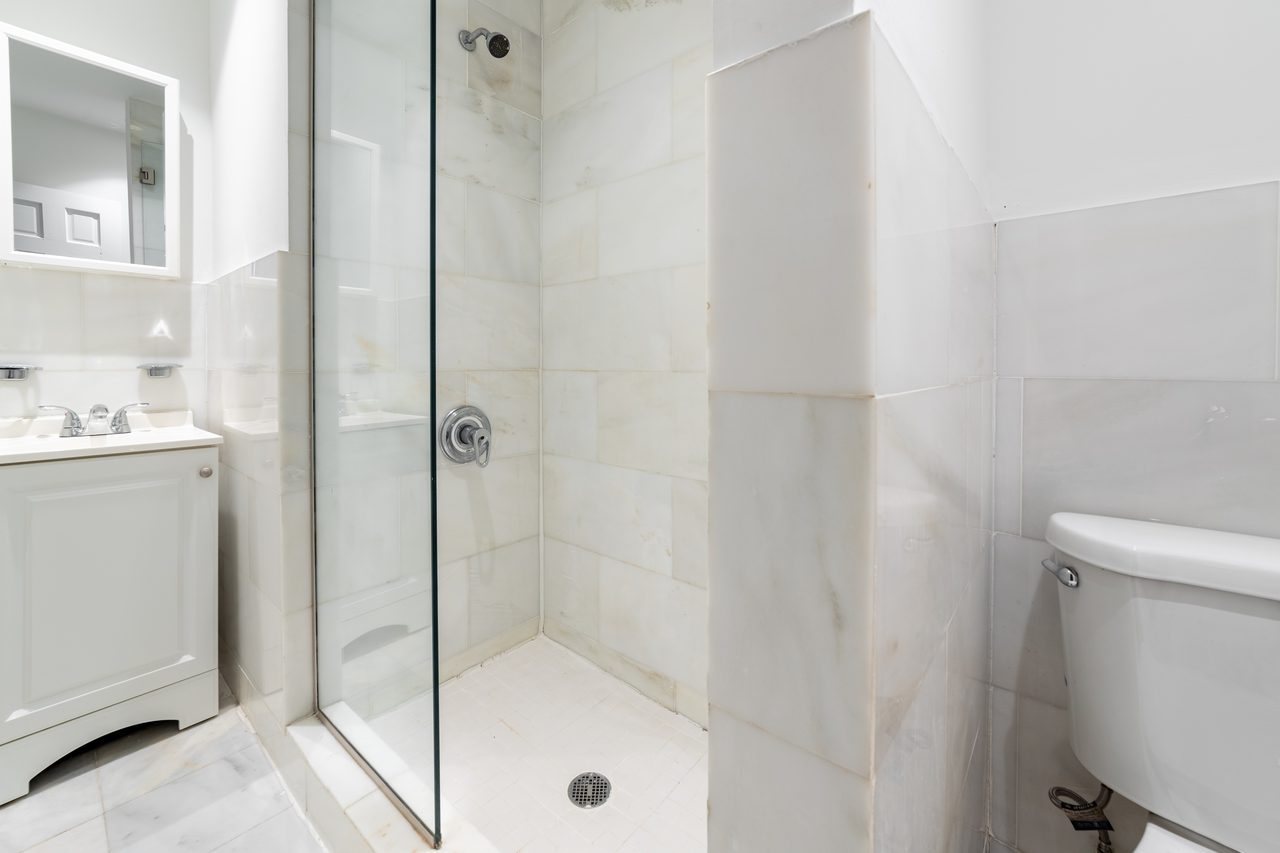 a room in East Village photo 4