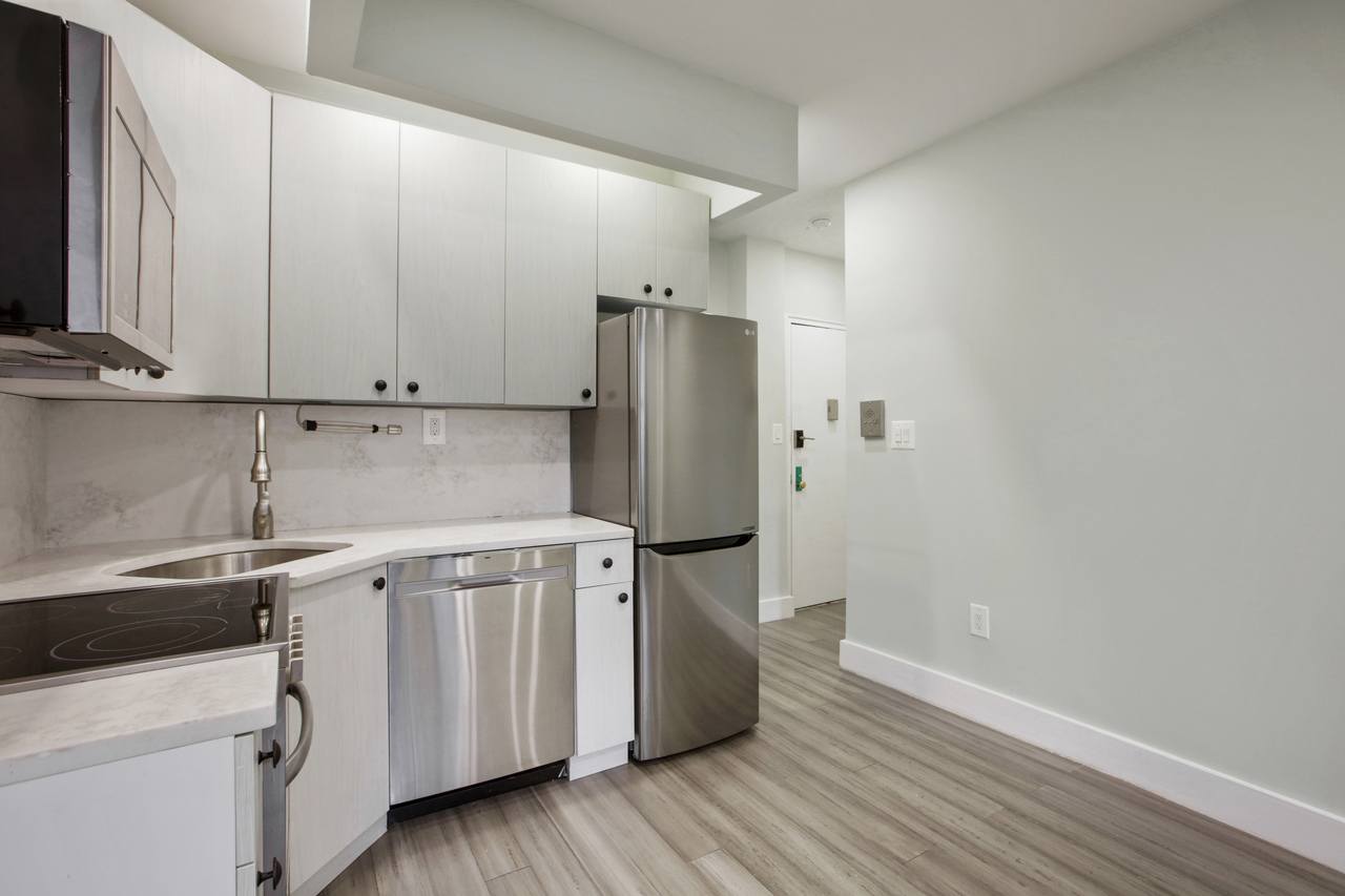 a room in East Village photo 5