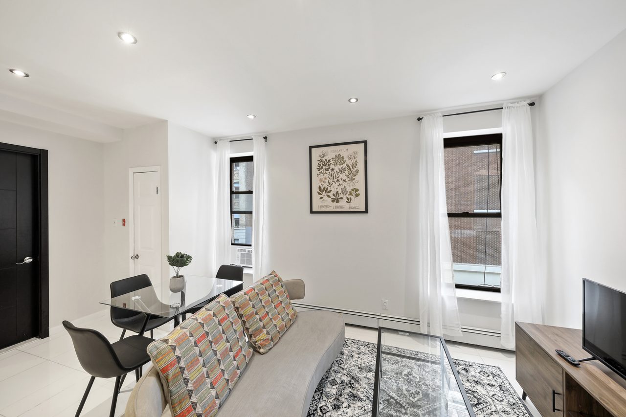 a room in Morningside Heights photo 4