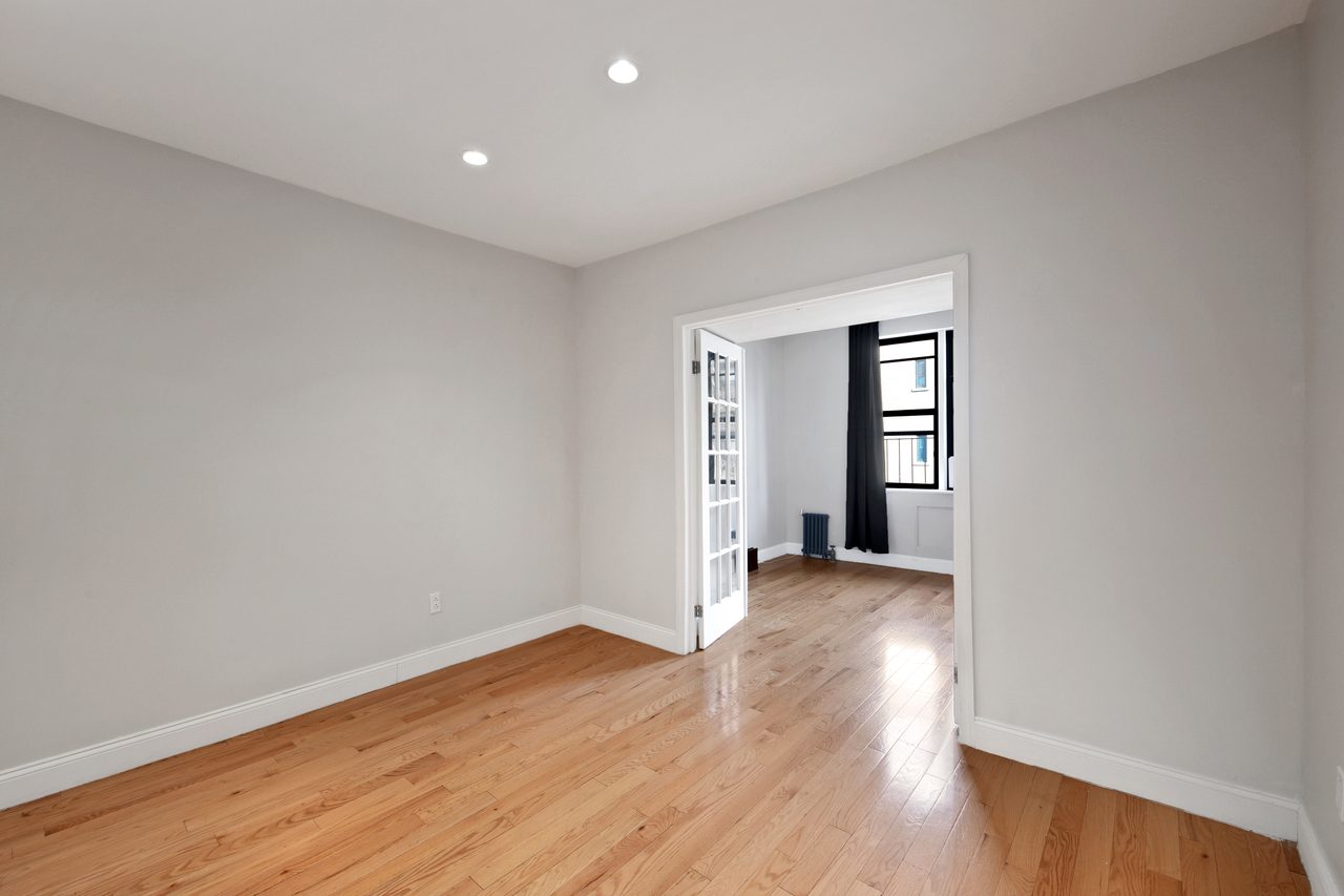 a room in East Village photo 7
