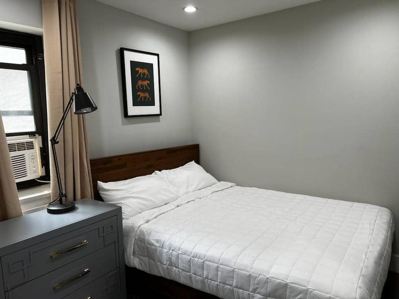 a room in East Village photo 2