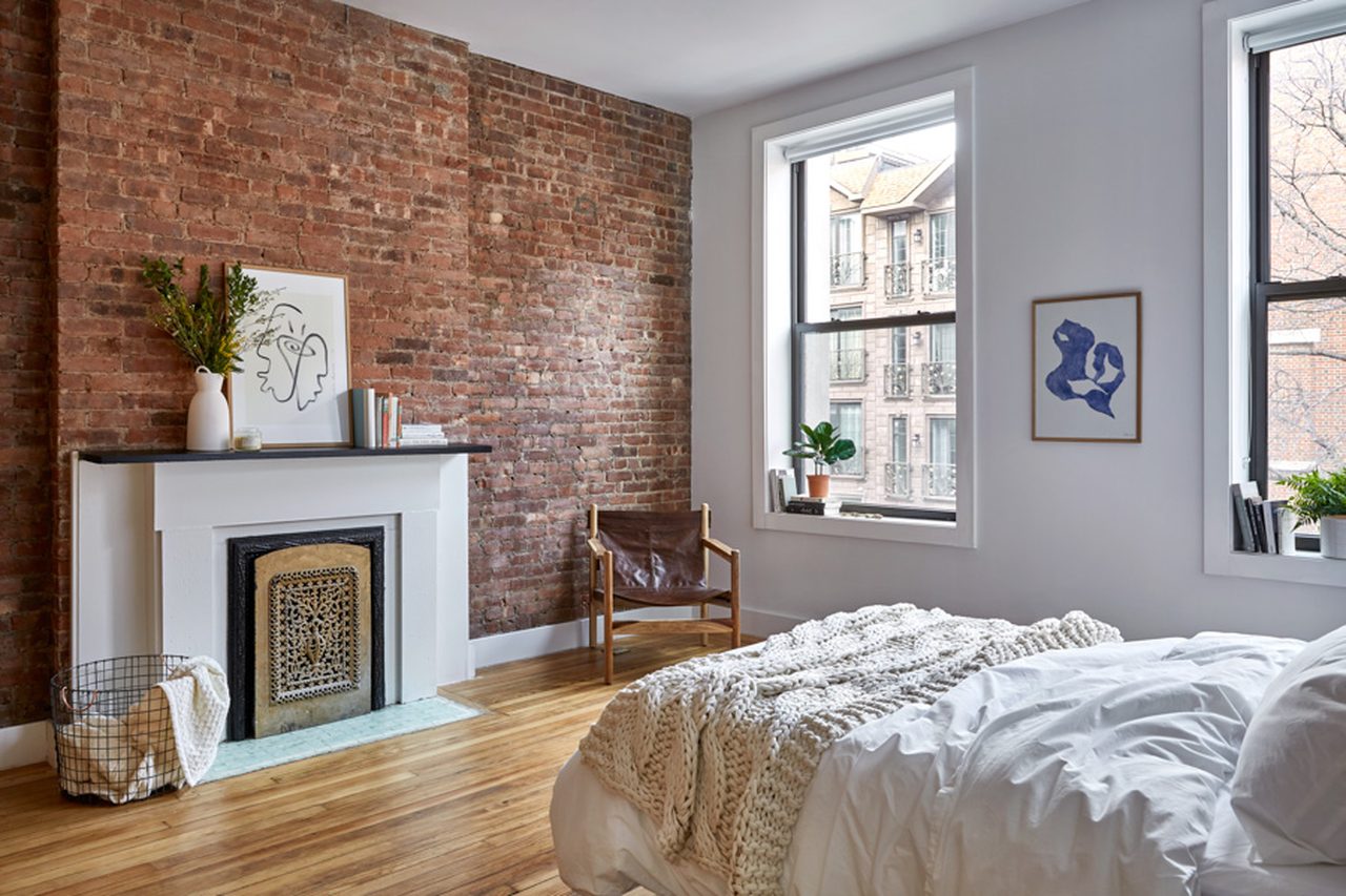 a room in Hamilton Heights photo 2