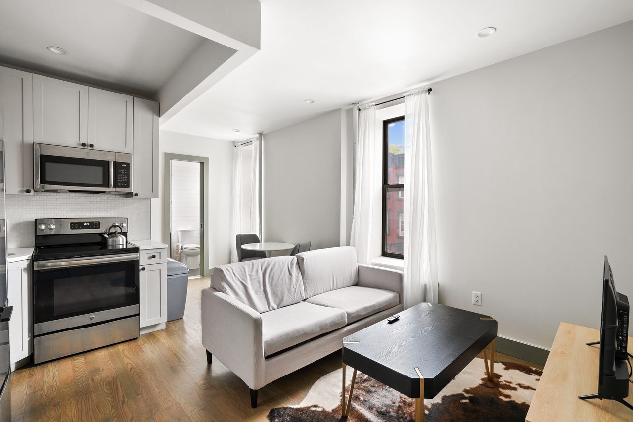 a room in East Harlem photo 4